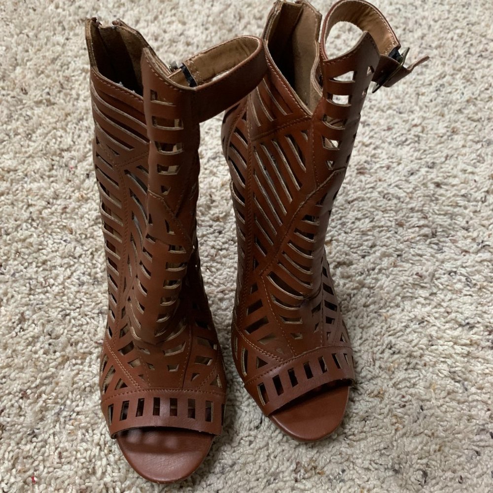 Chelsea & Zoe Red Parnika Caged Bootie size 8.5